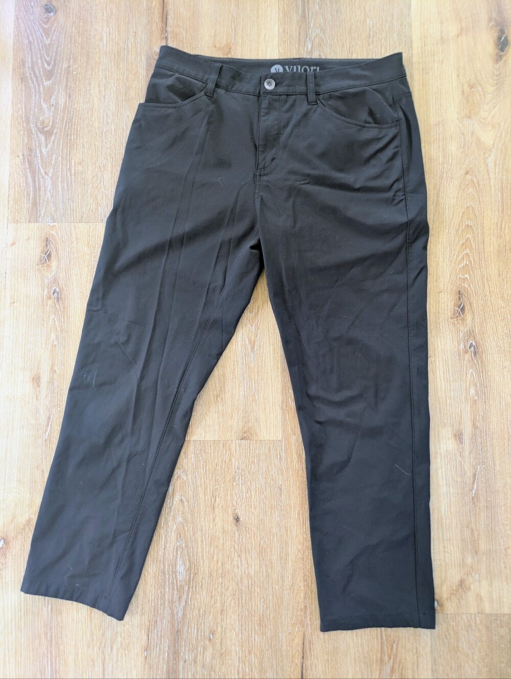 Vuori Meta Pant Mens Size 32 Black Stretch Tech Back Zip Pocket 27" Inseam